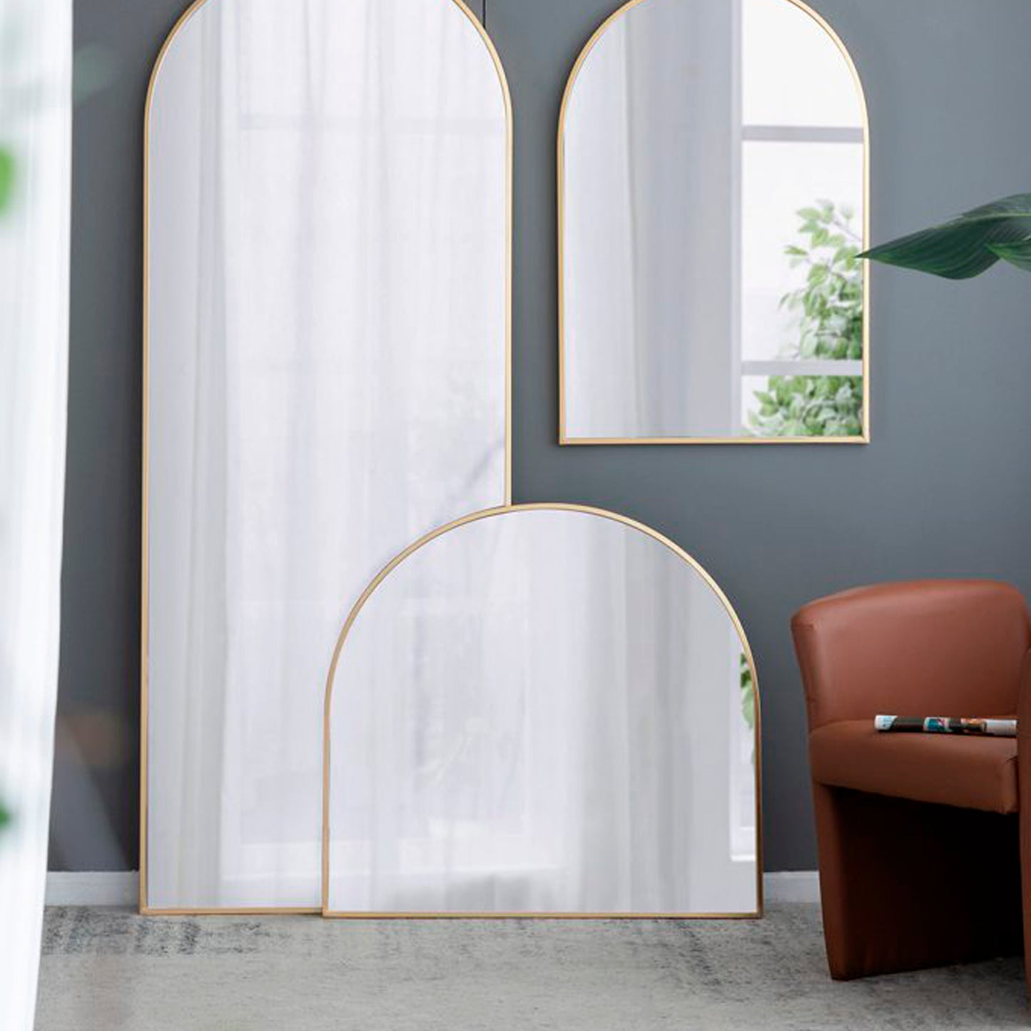 espejo-arco-metal-bronce-babilonia-84-x-3-x-79-cm