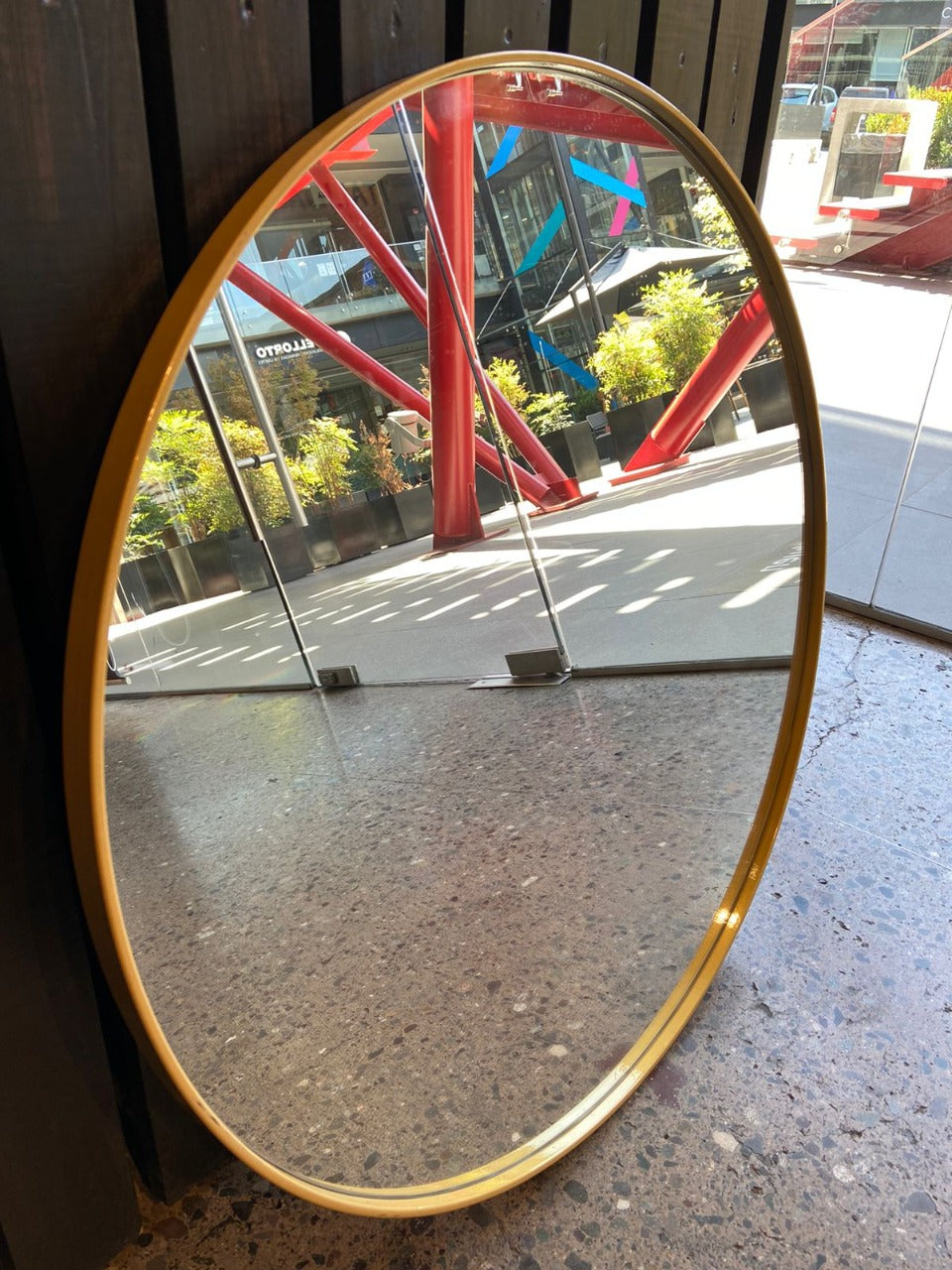 Espejo marco fierro dorado  Diametro  80 CM
