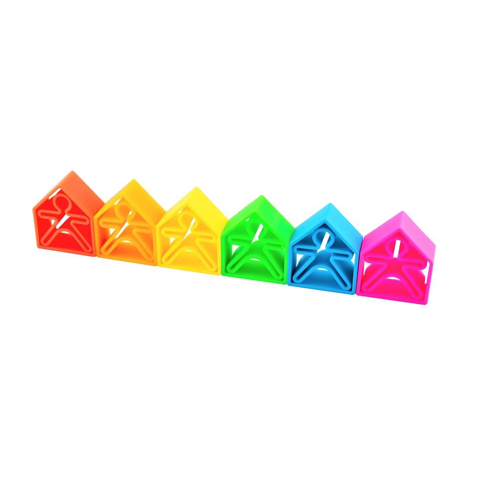 set-de-6-personas-y-6-casas-de-colores