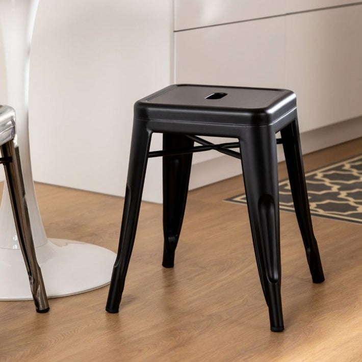 piso-tolix-negro-form-design