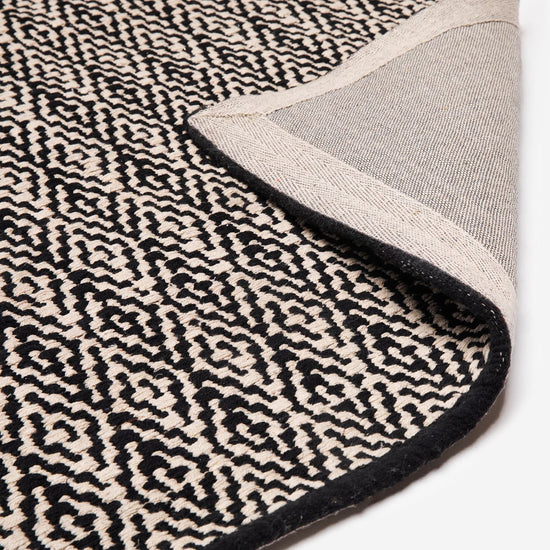 alfombra-algodon-nepal-170-x-240-cm-negro-form-design