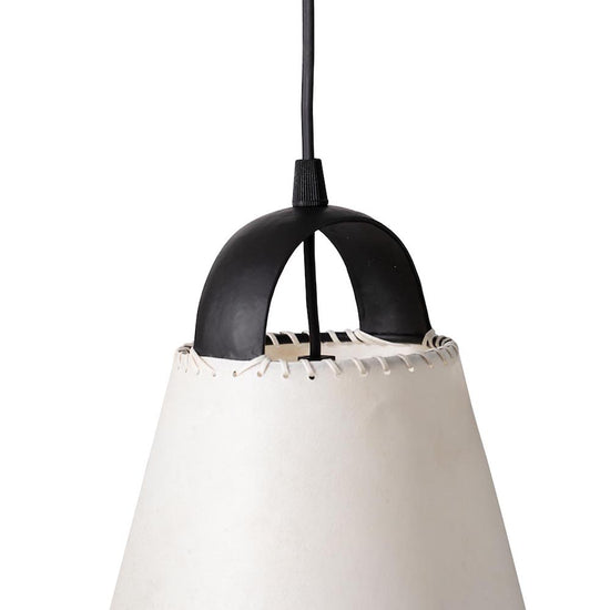 Lámpara Cencerro Pergamino Base Madera Coihue 212  x 65 x 81 cm Maia Design