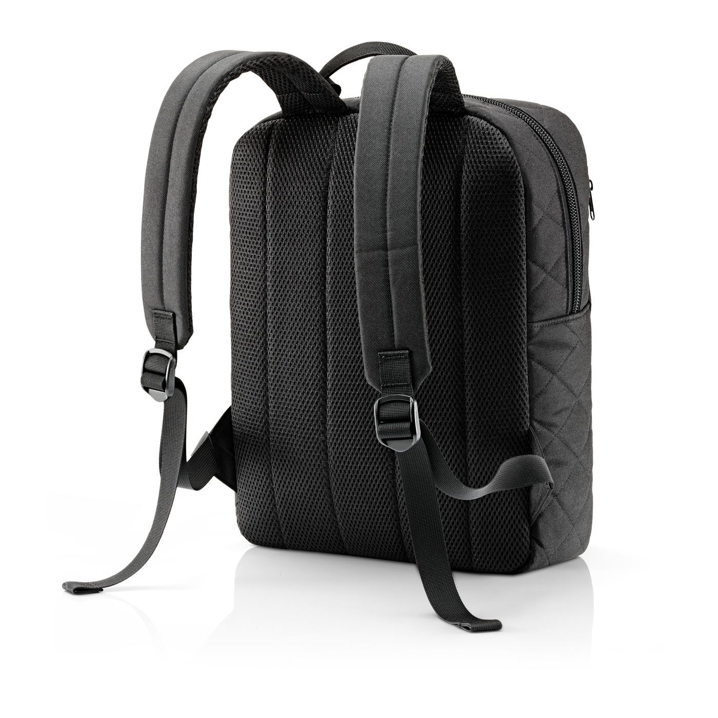 mochila-classic-backpack-m-rhombus-black-reisenthel