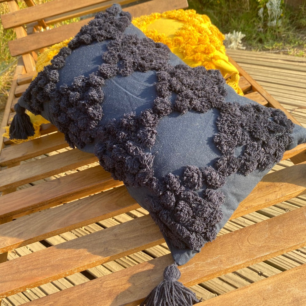 Cojín Pompón Azul The BaiTay