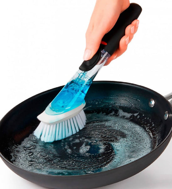 Escobilla Lavaloza Con Dispensador Y Base Oxo