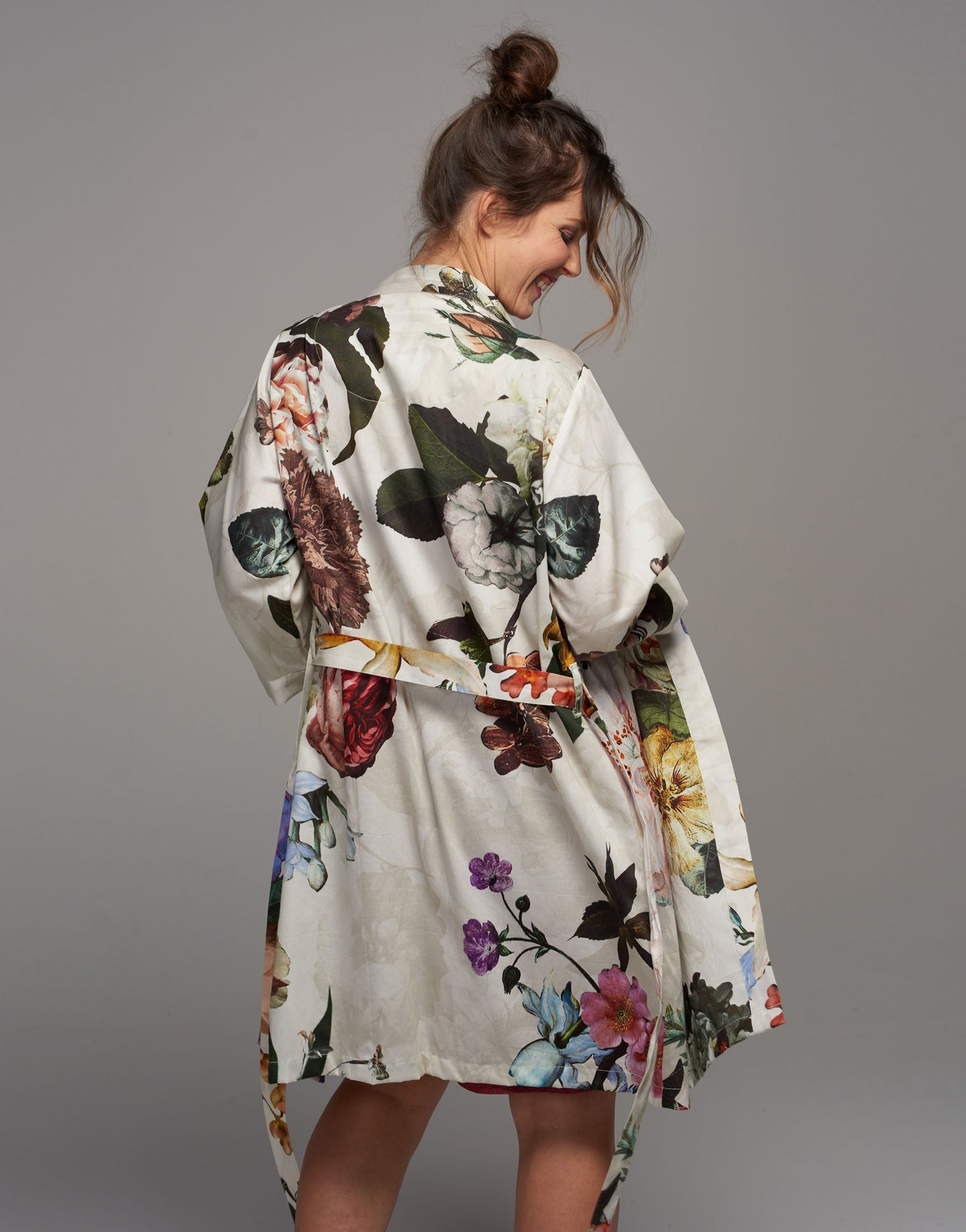 kimono-fleur-ecru-essenza