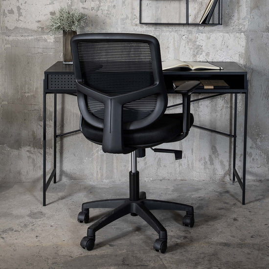 Escritorio Angus Negro Form Design