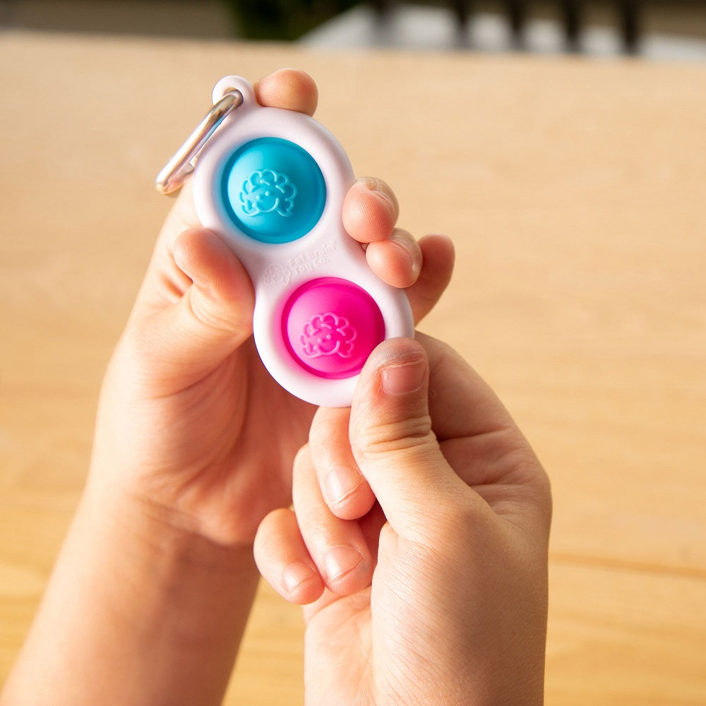Llavero Para Manos Inquietas Colores Surtidos Simpl Dimpl FatBrain Toys