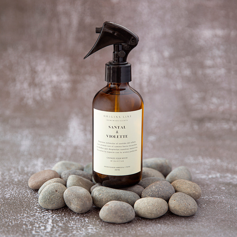 Aromatizador Ambiental y Textil Santal & Violette Vidrio 250 ml Havitar