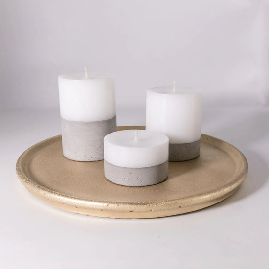 Set de Velas Hormigón Natural 19B en Bandeja Dorada Küme