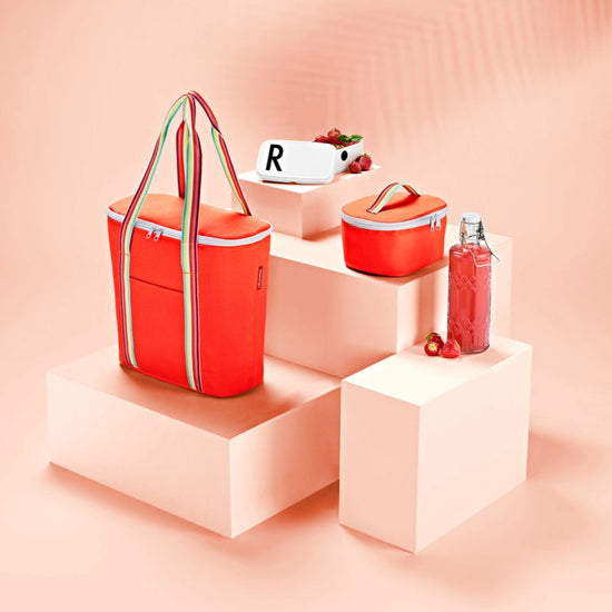 mini-cooler-coolerbag-s-pocket-pop-strawberry-reisenthel