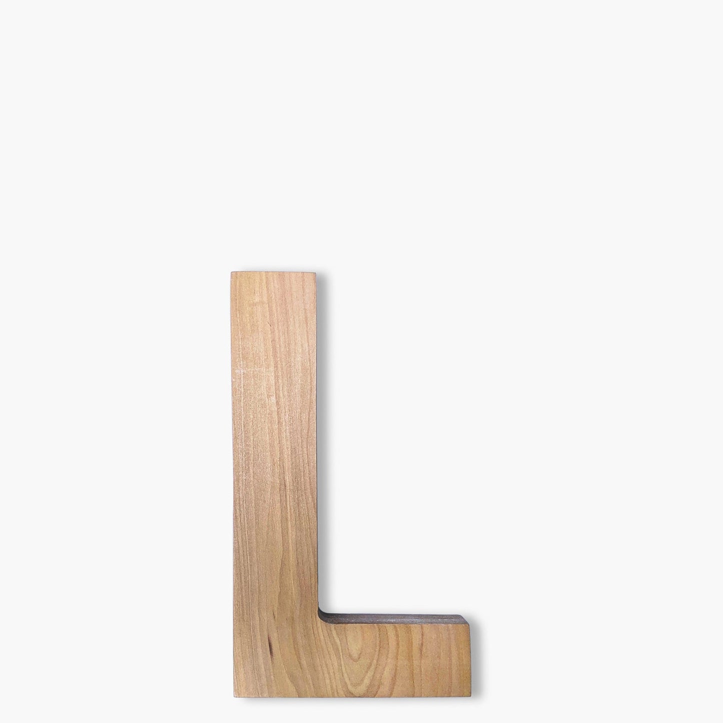 letra-infantil-madera-inicial-abecedario-form-design