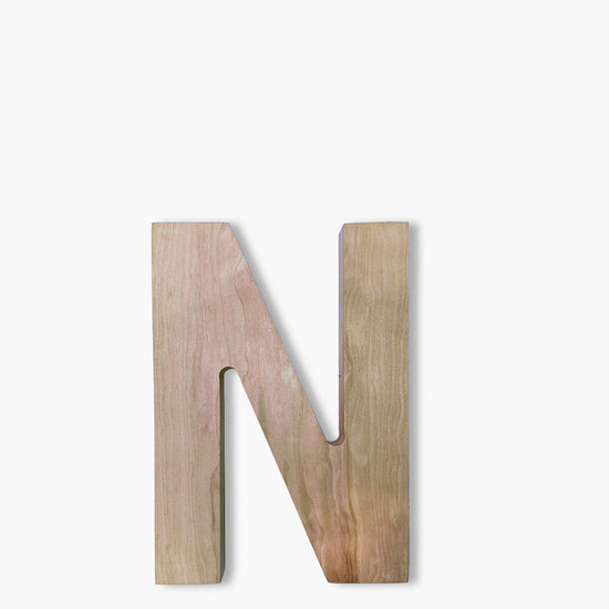 letra-infantil-madera-inicial-abecedario-form-design