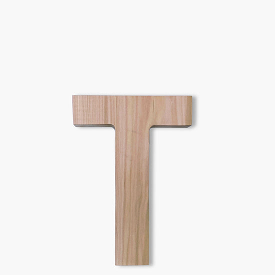letra-infantil-madera-inicial-abecedario-form-design