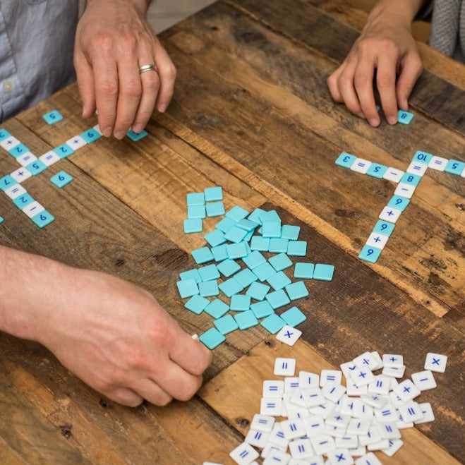 Möbi, Juego Para Aprender Números Y Operaciones Möbi