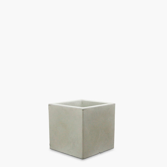 macetero-patagonia-crema-20-x-20-x-20-cm-form-design
