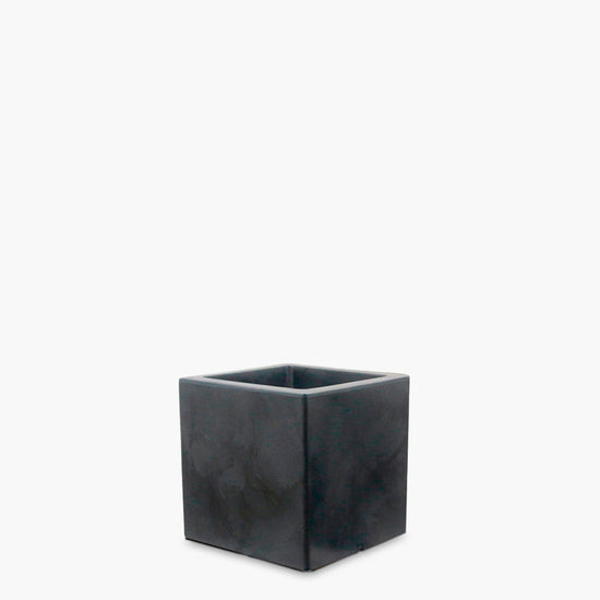 macetero-patagonia-gris-oscuro-20-x-20-x-20-cm-form-design