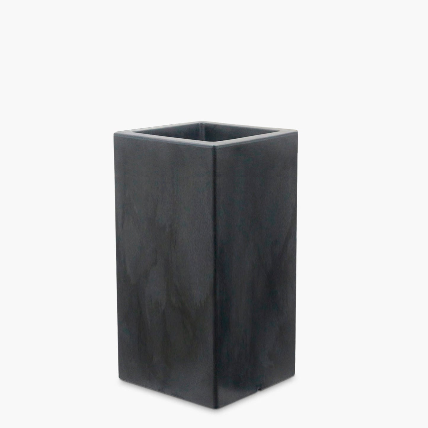 macetero-patagonia-gris-oscuro-40-x-40-x-80-cm-form-design