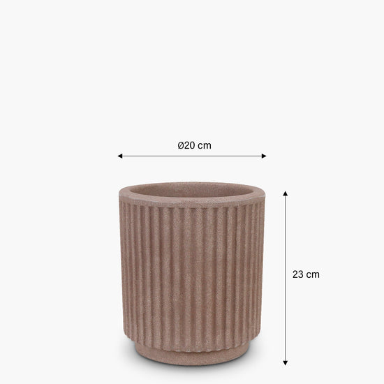 macetero-pumalin-café-20-x-20-x-23-cm-form-design