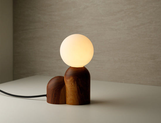 Lámpara de mesa A01