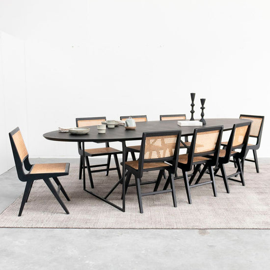 silla-comedor-madera-pierre-negro-form-design