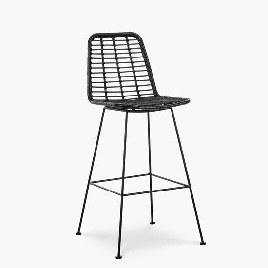 taburete-terraza-ratan-creta-negro-form-design