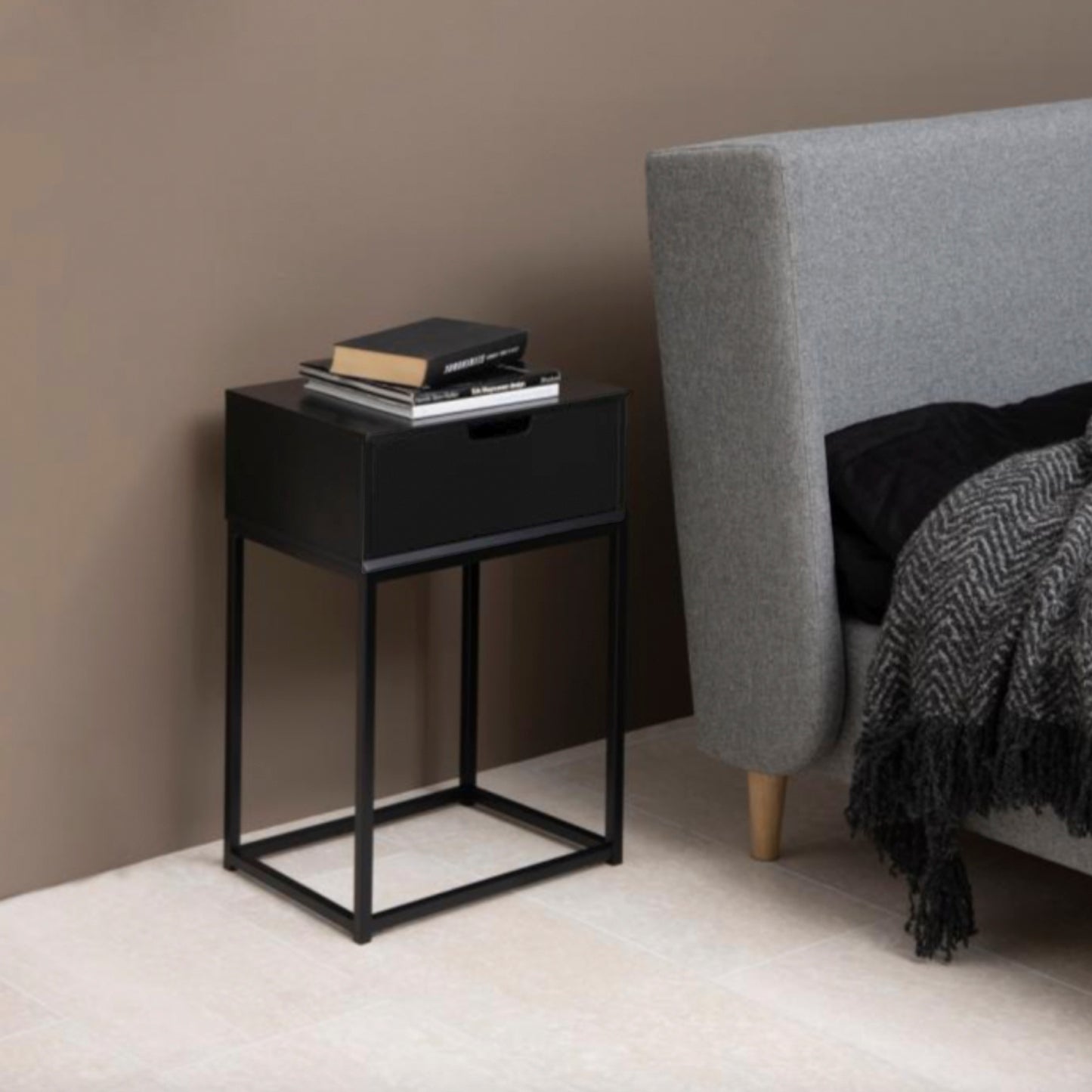 Velador Mitra Negro Form Design
