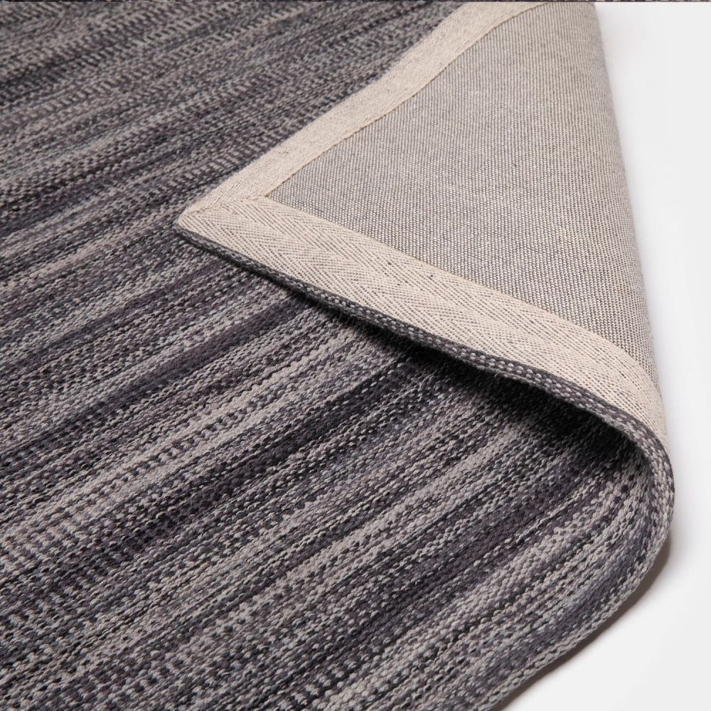 alfombra-algodon-siwa-170x240-negro-form-design