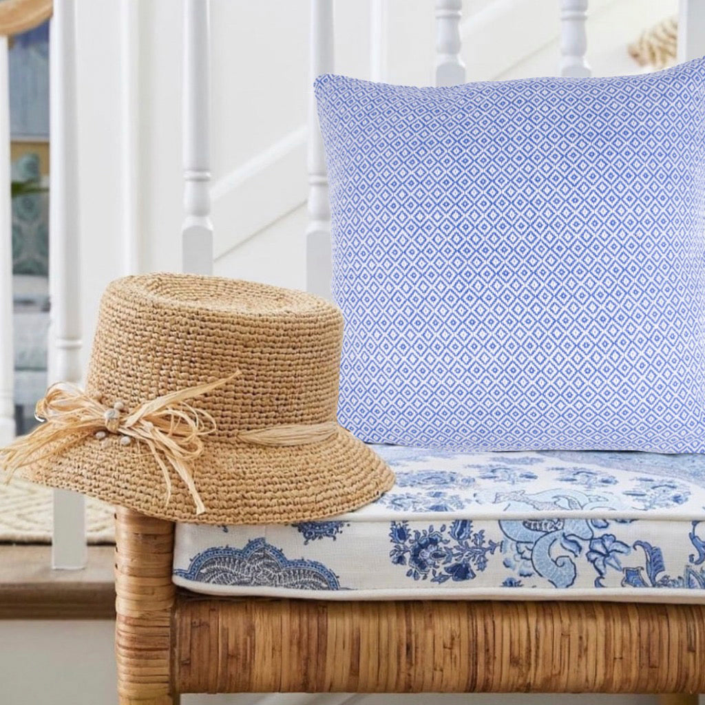 cojin-tela-diseño-en-azul-jacinto-50-x-50-cms-city-andsea