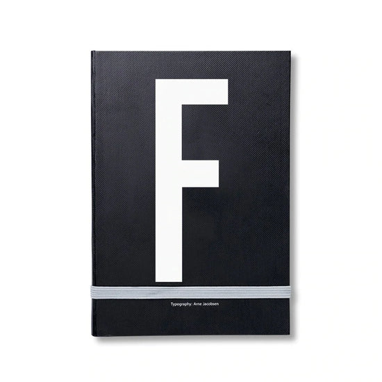 personal-notebook-con-letra-individual-de-la-a-a-la-z