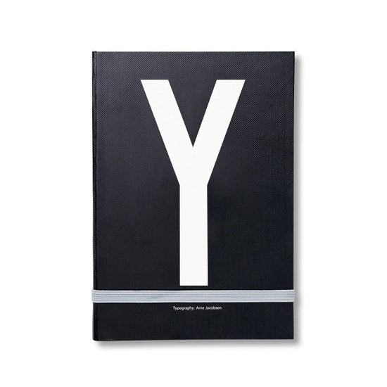 personal-notebook-con-letra-individual-de-la-a-a-la-z
