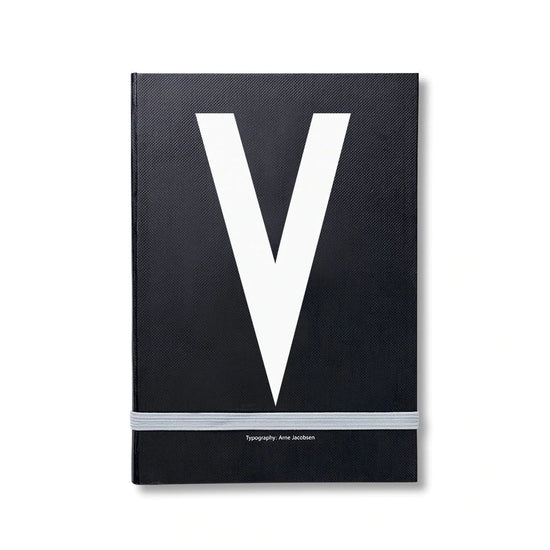 personal-notebook-con-letra-individual-de-la-a-a-la-z