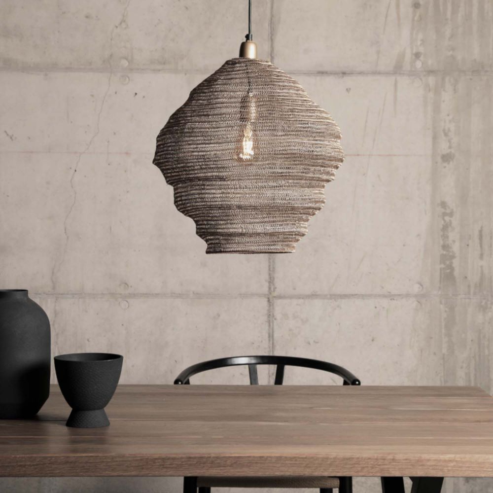 lampara-de-colgar-apis-bronce-form-design