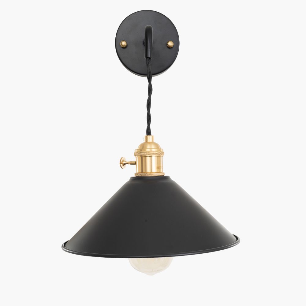 lampara-de-pared-helen-negro-form-design