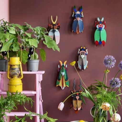 insecto-grande-grasshopper-studio-roof