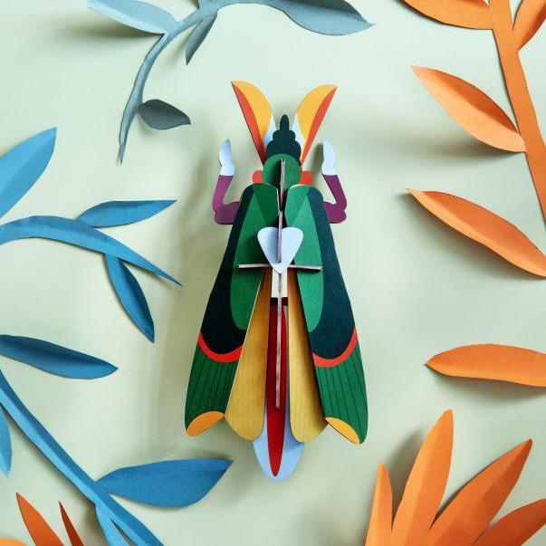 insecto-grande-grasshopper-studio-roof